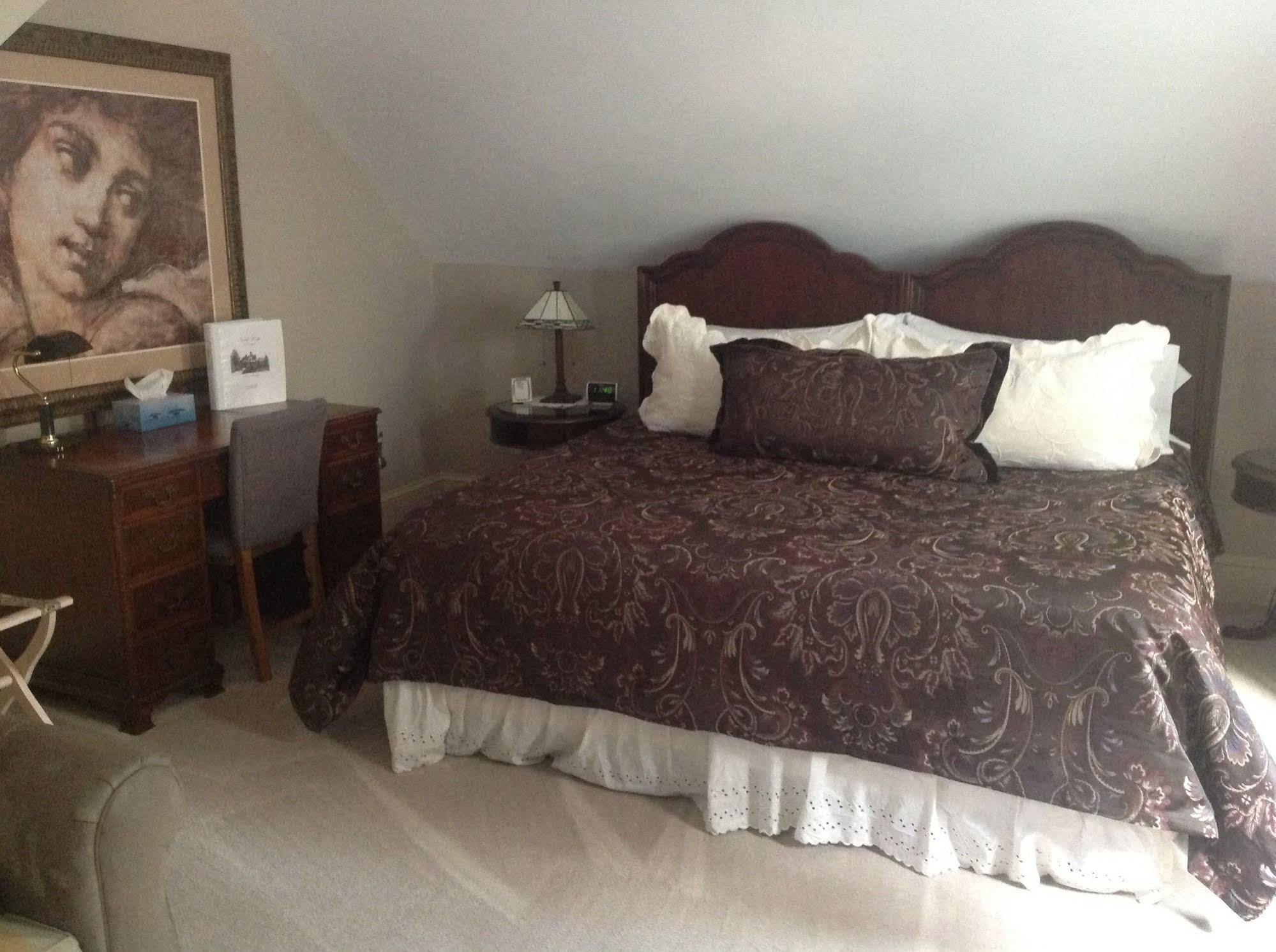 North Lodge On Oakland Bed And Breakfast Asheville Bagian luar foto