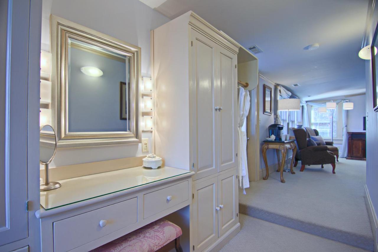 North Lodge On Oakland Bed And Breakfast Asheville Bagian luar foto