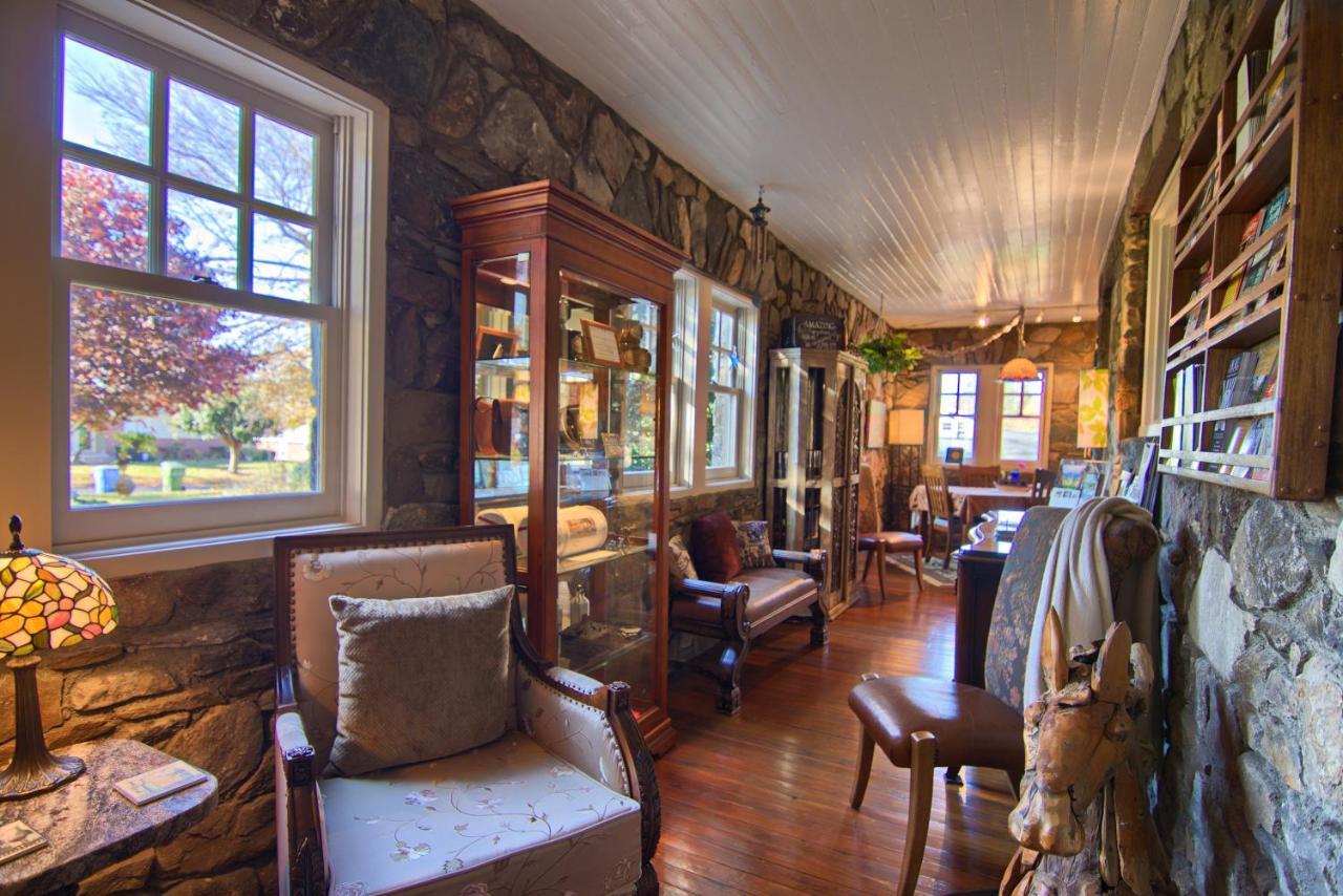 North Lodge On Oakland Bed And Breakfast Asheville Bagian luar foto