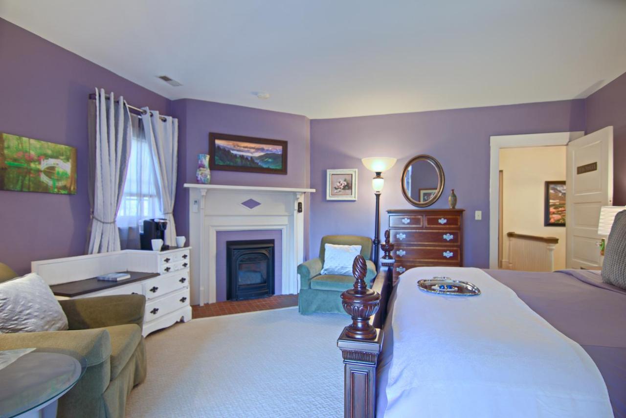 North Lodge On Oakland Bed And Breakfast Asheville Bagian luar foto