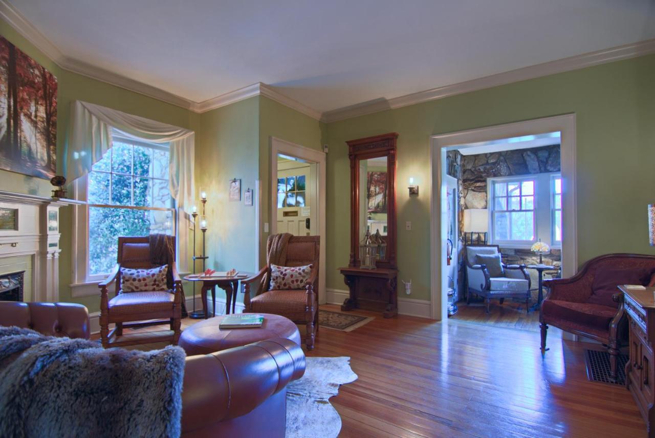 North Lodge On Oakland Bed And Breakfast Asheville Bagian luar foto